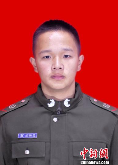 鐘紹金生前照片。　鐘欣 攝