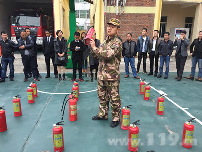 泉州市開展“3.15”消防產(chǎn)品專項(xiàng)整治暨假冒偽劣消防產(chǎn)品集中銷毀儀式 泉州市開展“3.15”消防產(chǎn)品專項(xiàng)整治暨假冒偽劣消防產(chǎn)品集中銷毀儀式